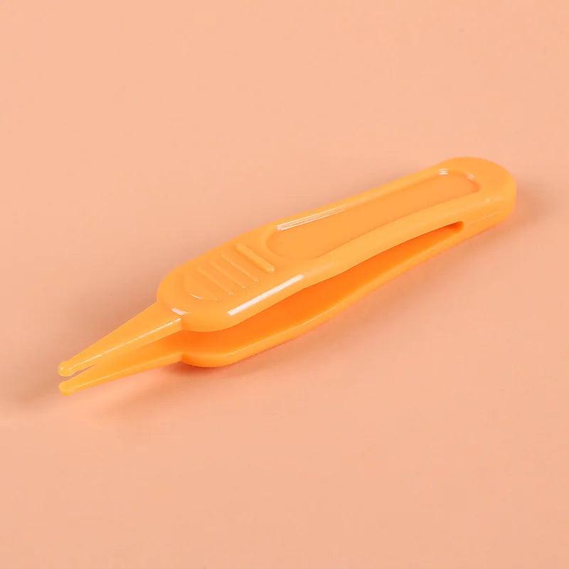 CURVEAR®️Baby Daily nursing care of infants with direct marketing of baby nasal shit clip safety round head clamp for cleaning tweezers