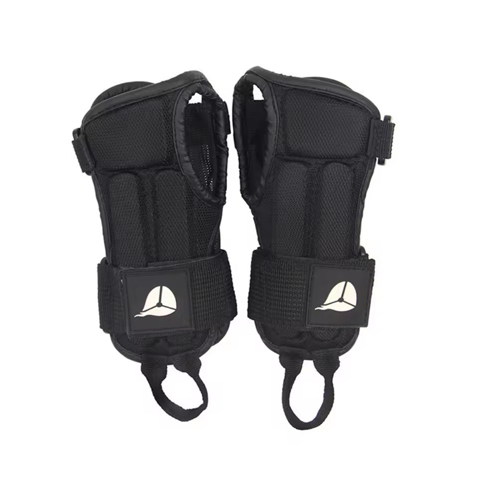 Curvear Outdoor Sports Wrist Guard Hand Protection Gear Gloves Arm Guard for Skiing Skating Skateboarding