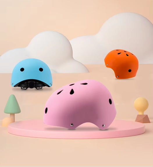 Curvear 2-10 Year Old Child Protective Helmet Set Roller Skating Protective Equipment Helmet Balance Car Skiing Protective Equipment.