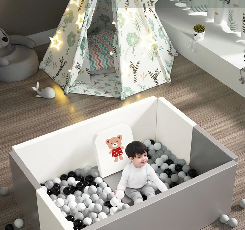 Curvear Home Baby Play Mat Soft Crawling Mat with Game Guardrail - Comfortable and Safe for Babies and Toddlers.